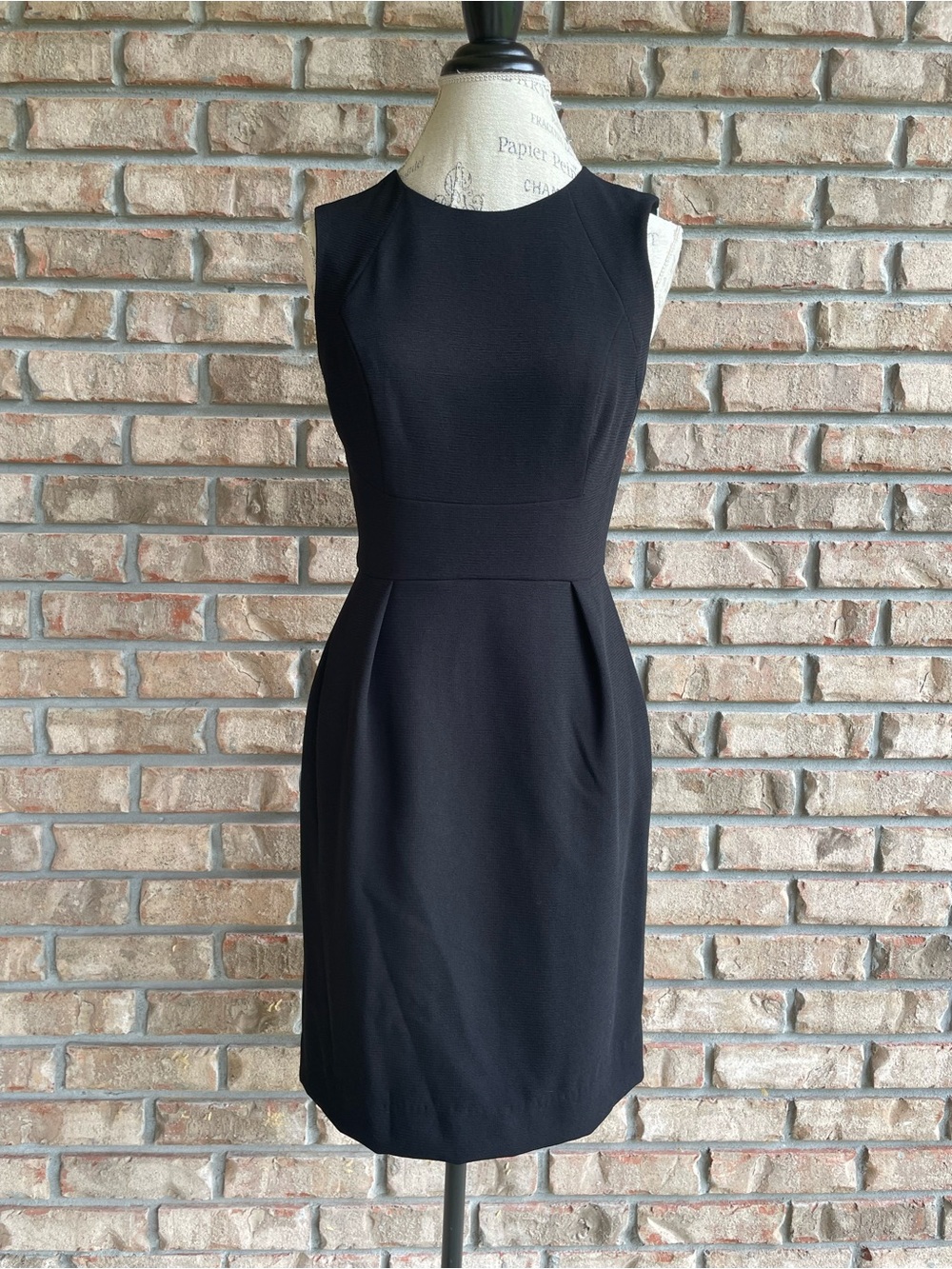 Shoshanna NWT Classic Black Sheath Dress - Sleeveless Tailored Style